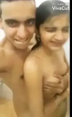 🔥🥰Horny Desi GF taking shower 🚿 Likes to get Banged by her boyfriend while his friend recording 🤳