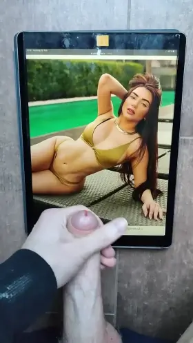 Tainá Costa getting a big one