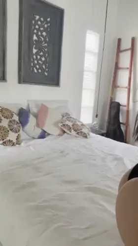 Finally 18! 😍 I'm Niv from Israel 🙈 hiiii