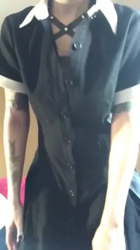 Would you let me be your slut? I promise to never wear panties 😇