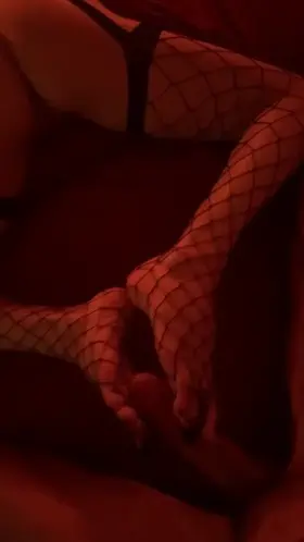 I know we have some foot fans out there, testing the waters to see who needs that void filled 😉🖤😉