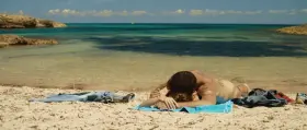 Woken up by cellphones (Kasia Smutniak - Allacciate le cinture (IT2014)) (1/2)