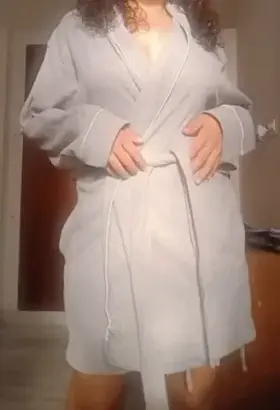 Watching Basic Instinct for the first time and goddamn I wanna be railed so bad