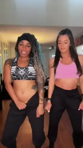 Threesome with Kayden & Kacy 😈