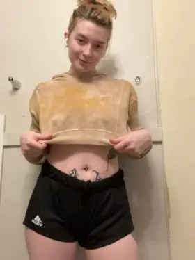 pretty sure i have the squishiest tits in the world, like, two Kroger bags full of jell-o 😂