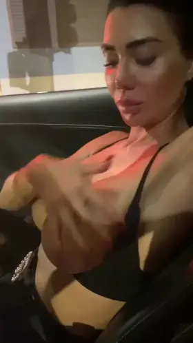 [F35] How about you take a ride with me in the car? 😇