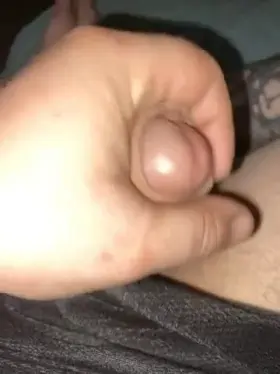 Would any women want to help get me hard?
