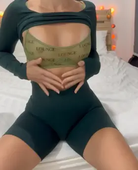 Had such a good yoga class, want to see me stretch? 🐱