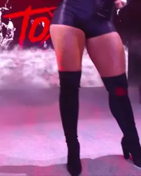 The Brunette Bombshell Mandy Rose 🔥