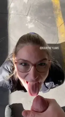 I’m addicted to getting public facials 😈 would you add another load? 💦