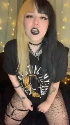 Stuff my throat pls ❤️