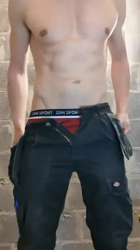 Being polite and waving hello 👋