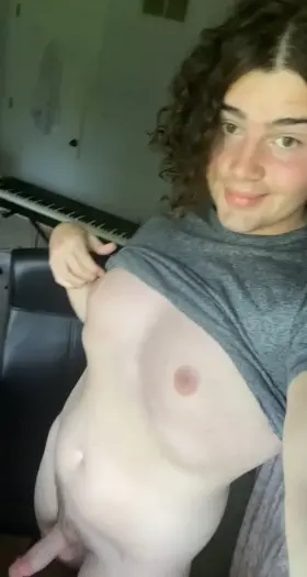 Just woke up andI already want to be a slutty girl today ☺️