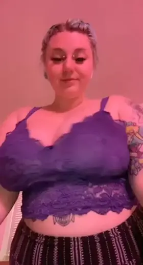 I’m a little chubby but my tits are awesome ✨