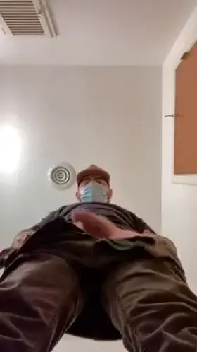 Do y’all enjoy watching a heavy cock flop out of a pair of jeans as much as I do?