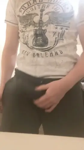 My date cancelled on me so I'll just have to share my hard cock with reddit