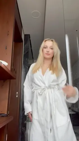 I know you’re a fan of my sexy ass.