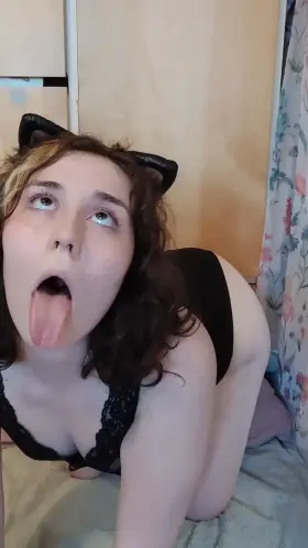 I'll purr for you all night long 💕😽