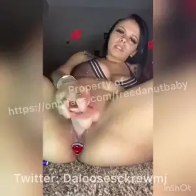 Hot girl playing with dildo😈CONTENT IN COMMENTS👇