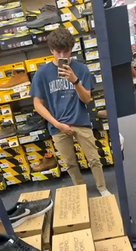 i think everyone could tell i was horny at the mall today