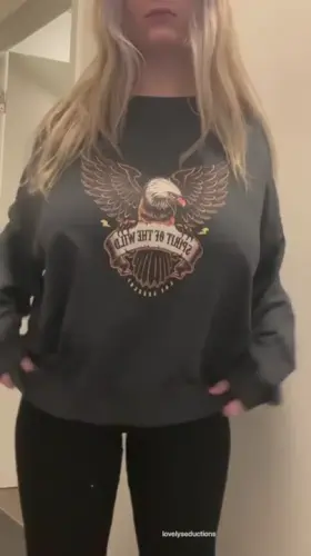 Just a cute shy girl who’s trying to hide her boobs :3