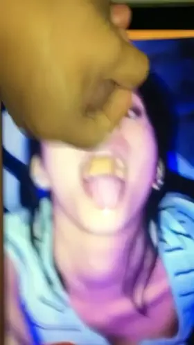 Two redditors tributing a tongue