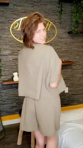 Clumsy pale girl haha ignore the scratch on my back