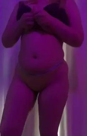 Shaking my ass for you 😜 come check us out!