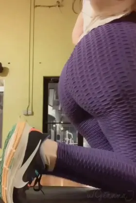 Shoutout to the guy in the background who didn’t rat me out for flashing at my gym