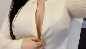 What do you think of my titty reveal? [OC] 😍