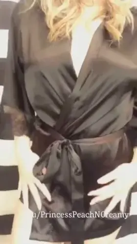Who knew a robe could look so good coming off... just a little (reveal) to start your morning 🥵😈 (oc)