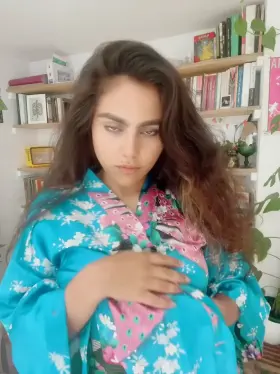 Can I convince you to take me out on a date even if they're small? 🙈