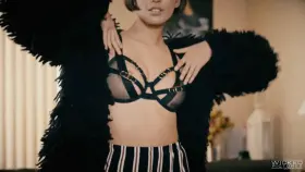 Mindless gooning to Janice Griffith