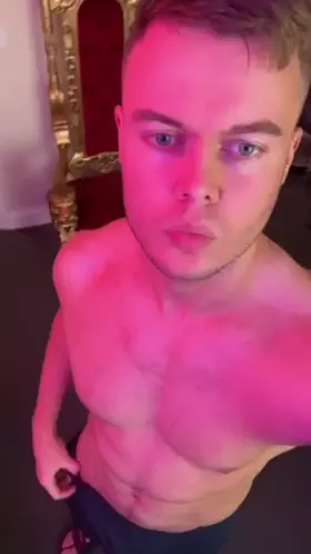 Looking for someone who enjoys sucking uncut cock