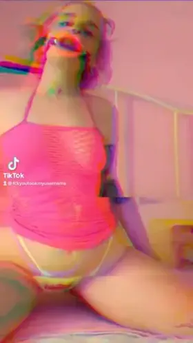 choke me out while digital bath blares in the background✨xo