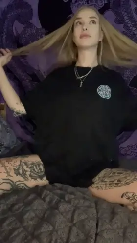 would you let me show off in our bed?😉