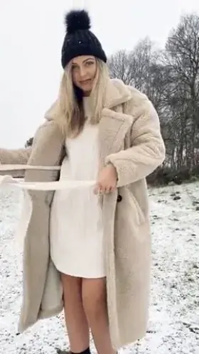 I’d like to be your little Snow Angel.. ☃️☺️