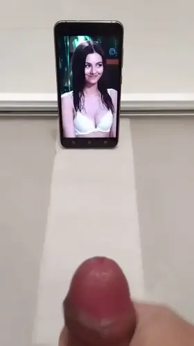 Cum Tribute to Victoria Justice