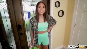 Michelle Anderson - Shy Maid With A Booty