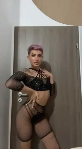 Online now! Dick ratings, sexting with pics and videos, daily posts and many more ❤ � Free Trial for my new subscribers ❤ � Link below in the comments