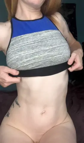 Got them cute milfy nipples 👅✌🏼