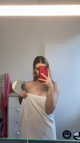 small natural girls are best?