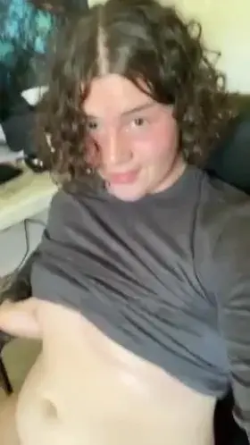 Do you like my curly brown hair sir? 😏