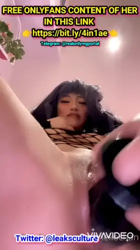 tasty and wet pu$$y🤤🤤