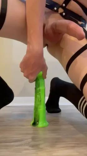 11” Dildo Ride + Cumming