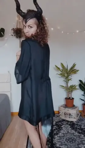 ohhh how i love playing dress up ☠️