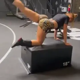 Summer Rae 🍑 🤤