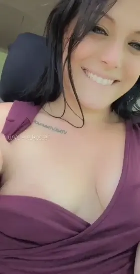 Come give my titties a lick 😋