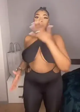 I’m tribbing irl baddies and insta hoes (ONLY BADDIES‼️) If u can trib, I can feed her😈 CHECK BIO