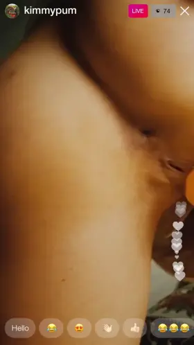 I wonder what her neighbors think of her...😈